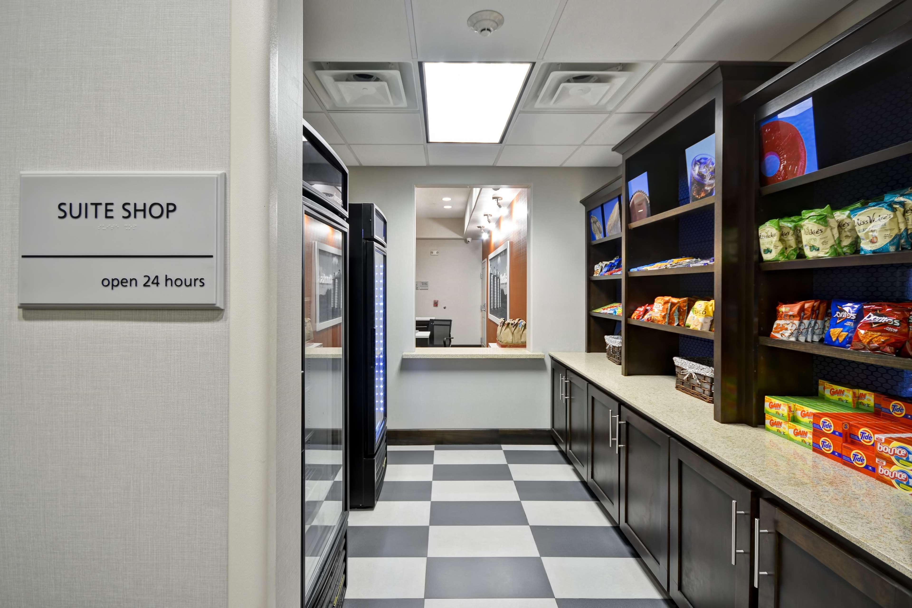 Hampton Inn Kenedy Exteriör bild