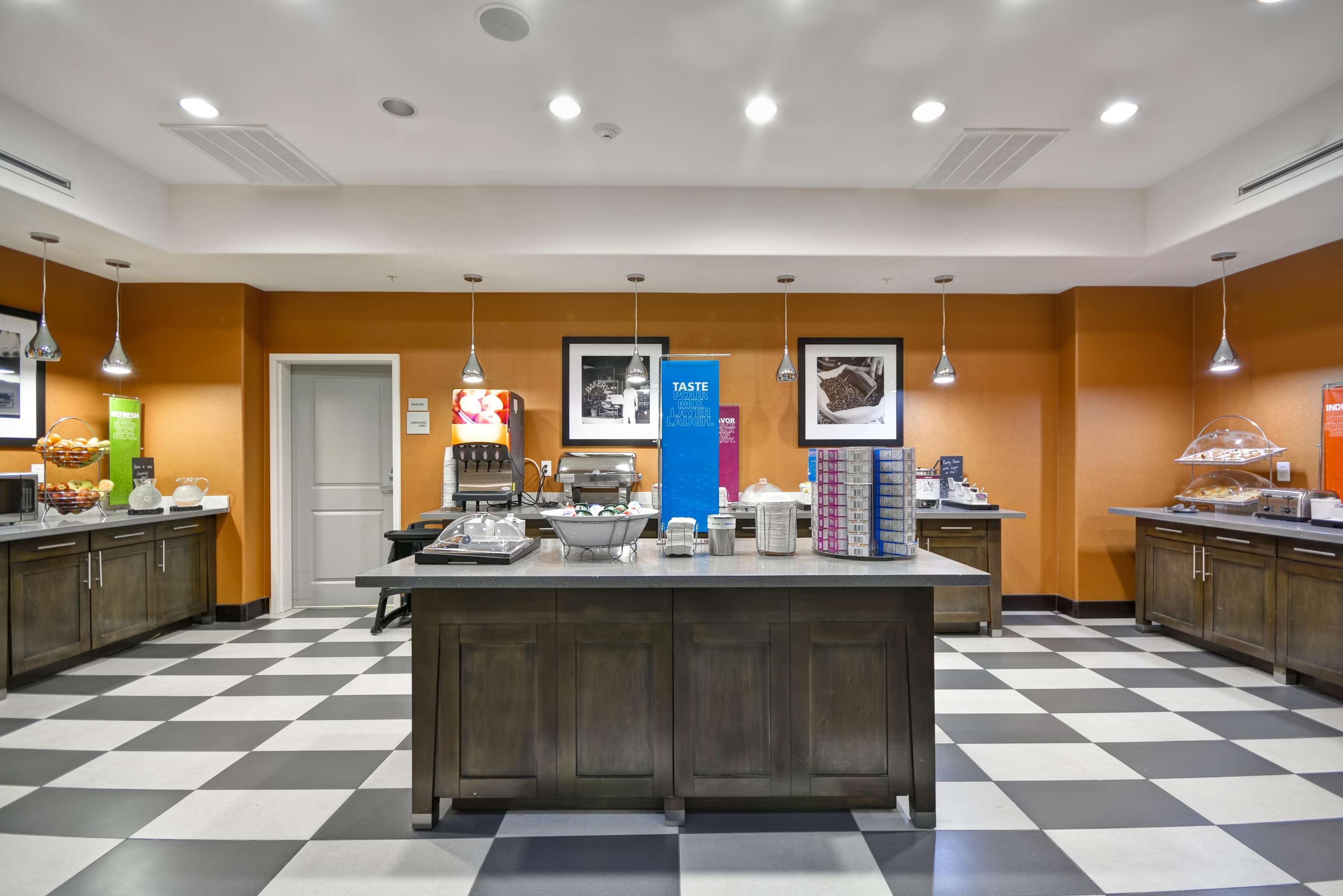 Hampton Inn Kenedy Exteriör bild