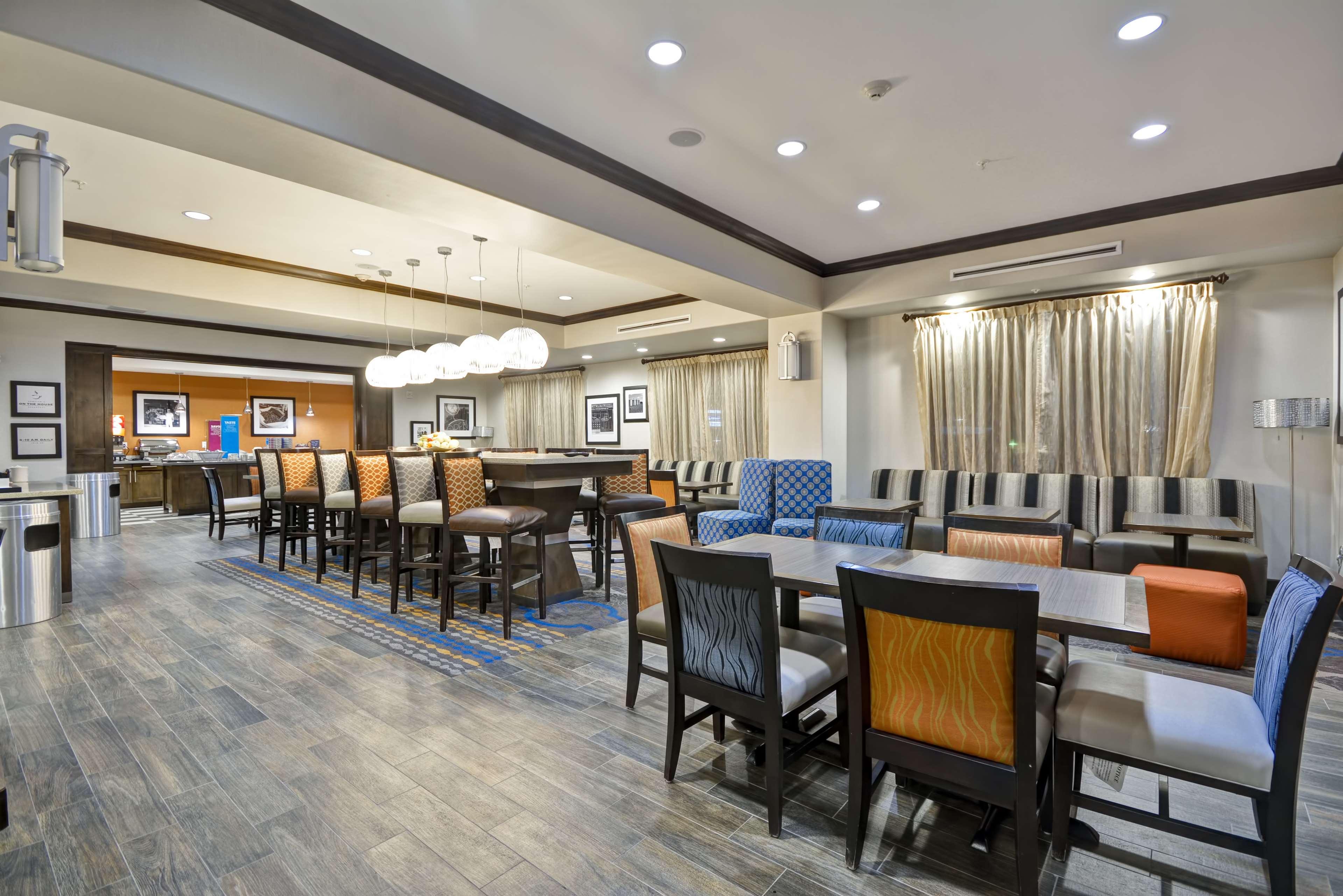 Hampton Inn Kenedy Exteriör bild
